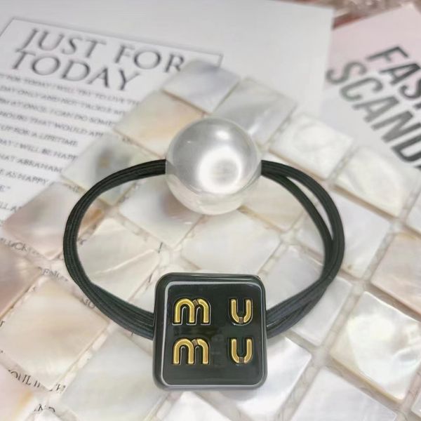 

fashionable leather bands, high beauty hair rope, sweet candy headrope, niche design, tie hair, high-end feel hair circle, Golden;silver