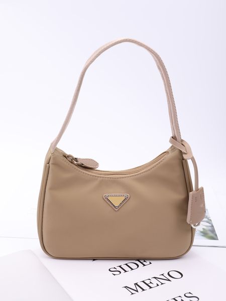 

2023new underarm bag shoulder bag handbag crossbody bag heart shaped decoration nylon quality wholesale