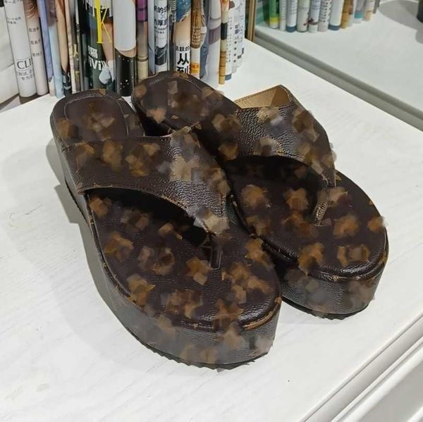 

vintage brown color monograms slippers 36-42 women girl size flip flops designer thong sandal thick bottom leather mule platform high heels, Black