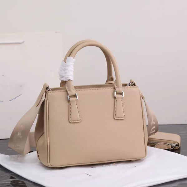 

the latest nylon shoulder bag fashion 100 bypass hand lifting mother bag fine workmanship quality manufacturers direct sales