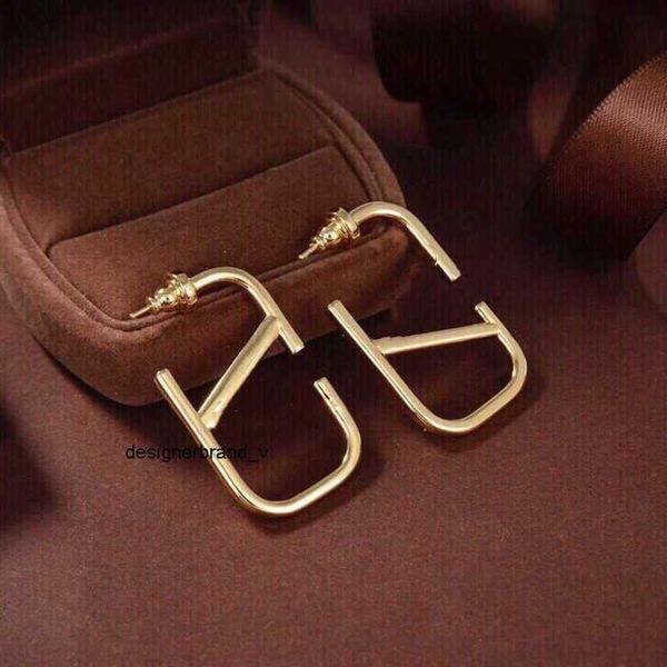 

europe america fashion style earrings designer valentinoity women stud luxury gold double v letter jewelry classic mh1a lg6p, Golden;silver