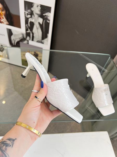 

2023 sandal designer women half slippers lambskin white blick leather suede thick heels metal slides woman shoe beach lazy sandals spring wo, Black