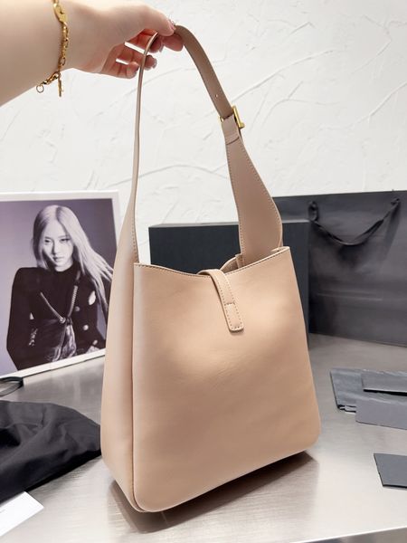 

matte leather women's shoulder bag designer shopping bag fashion trend must-have deerskin pattern fabric texture inner zipper dark bag