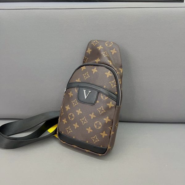 

2023 new brand-name men's chest bag business leisure messenger bag leather reading fashion joker multifunctional waterproof travel shou