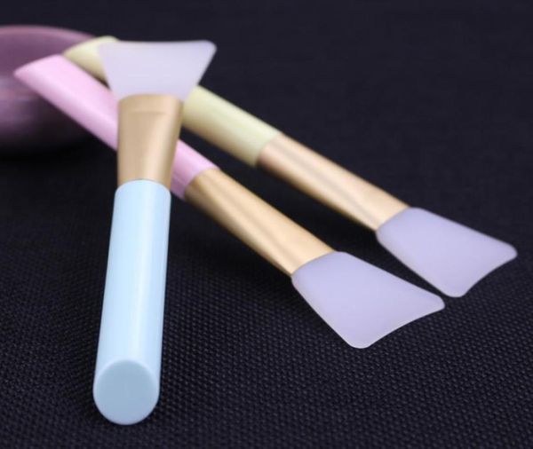 

2019 facial mask stirring brush silicone cosmetic makeup soft brush 3 colors pincel maquiagem brochas para maquillaje7076134