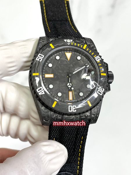 

vs 2023 watches is 40mm in diameter with a 3135 movement sapphire glass mirror carbon fiber case for ultra-luminous features, Slivery;golden