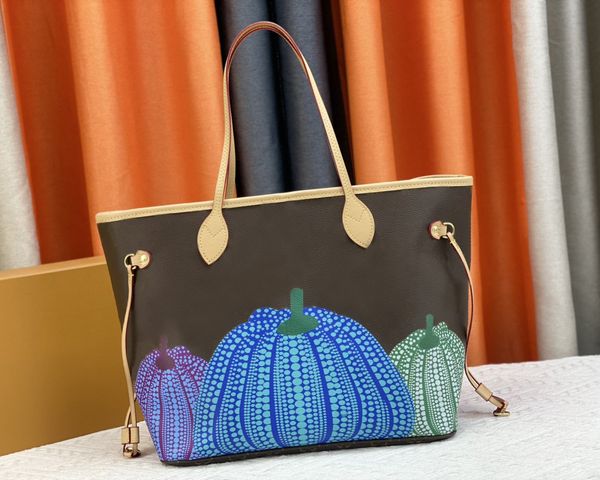 

fashion designers women handbags shoulder bags luxurys lady crossbody highs quality classic flower letter leather messenger purses chains ma