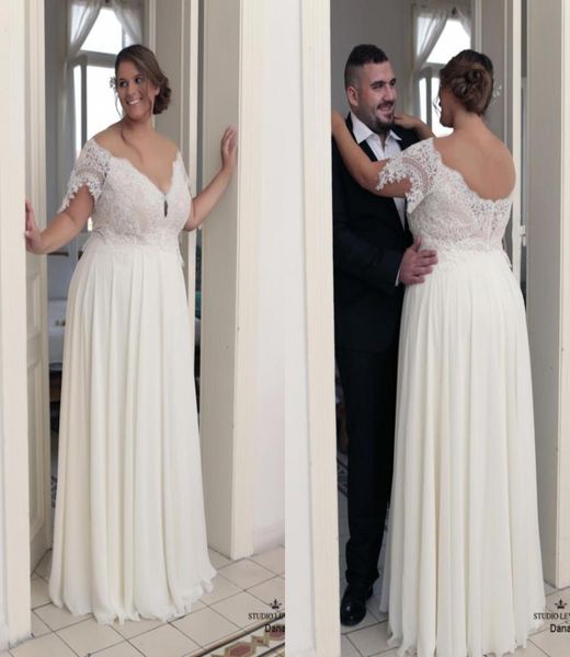 

2022 modest off the shoulder lace wedding dresses plus size boho beach style v neck chiffon short sleeves lace bridal gowns 6798468, White