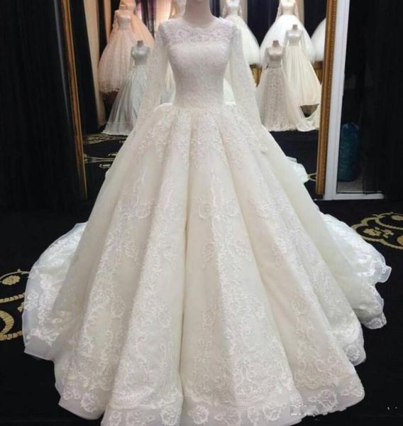 

2021 middle east muslim wedding dresses long sleeve lace applique bridal gowns plus size ball gown wedding dress3867844, White