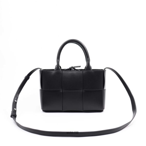 

one bags designer fashion evening bag 2023 versatile bottegas arco oblique girl tote pattern shoulder handwoven simple straddle women's