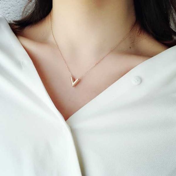 

rose gold minimalist versatile v-shaped anti allergy non fading short steel necklace clavicle chain, Silver