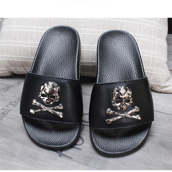 

arrival women leather skull slippers men's solid flat non slip rubber soles metal slides 0606, Black