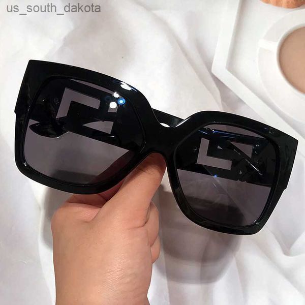 

sunglasses 2021 new fashion brand square sunglasses for women vintage oversized graident cat eye sun glasses female black leopard men shade, White;black