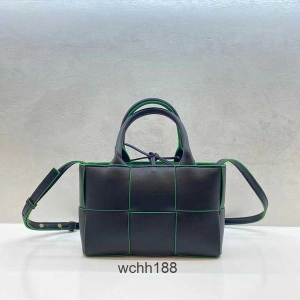 

capacity 2023 designer bag bottegas tote evening bags mini arco large totes girl fashion woven bucket shopping handheld women's one sho