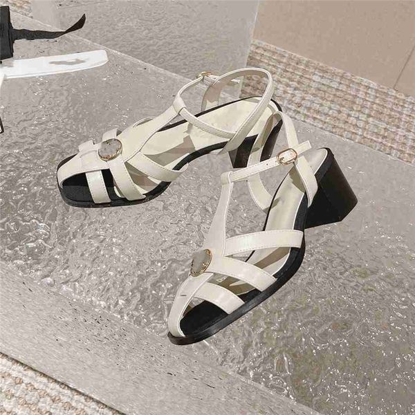 

fashion women's sandals 2023 channel luxury brand letter logo summer women's high heels men's casual student flats 015-06, Black