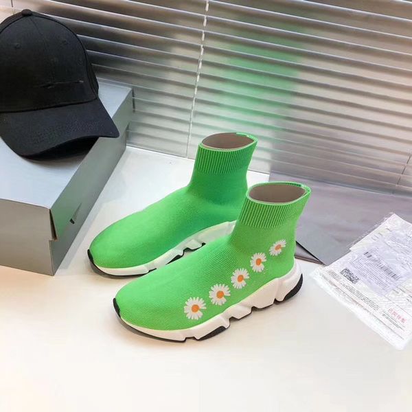

2023 new luxury designer casual shoes embossed sneaker white black mens sneakers women trainers 0602