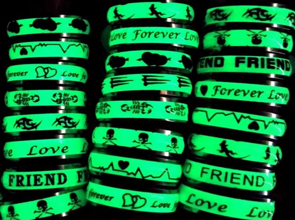 

50pcs mix luminous ring 6mm growing in the dark silver stainless steel rings for men women party friend6429893