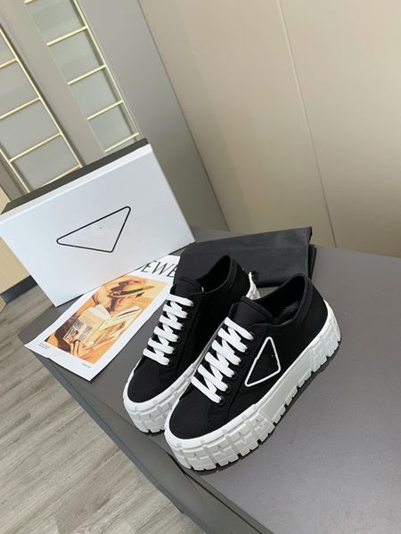 

2023 new luxury designer men womens sneaker casual shoes leather sneakers stripes white shoe flat platform walking 0529, Black