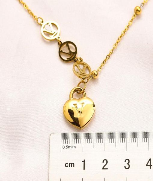 

classic never fading 14k gold plated luxury brand designer pendants necklaces stainless steel letter choker pendant necklace beads8701859, Silver