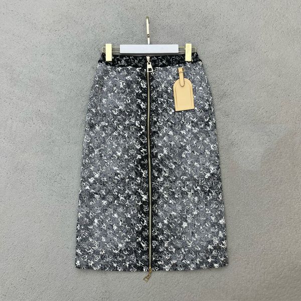 

2023 fashion elegant skirts luxury brand new summer women zip up print pattern high waist pencil casual skirtk903, Black
