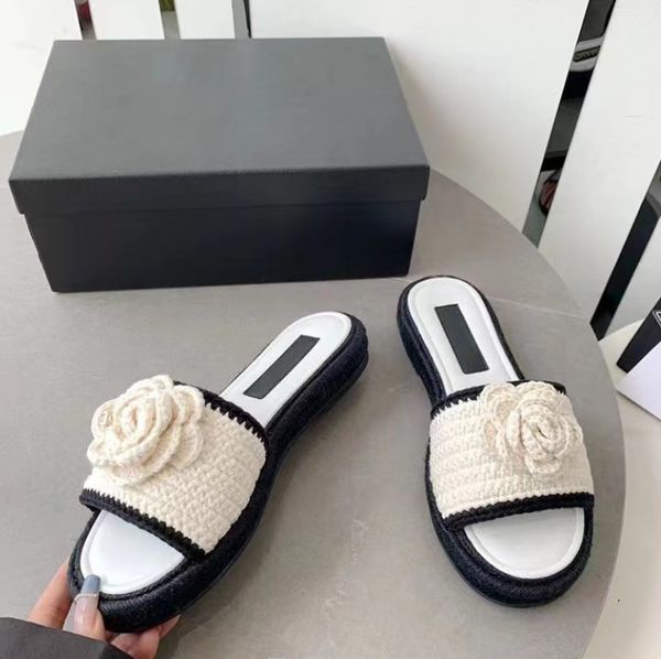 

2023 highquality women's luxury slippers summer new designer sandals cashmere camellia slippers, Black