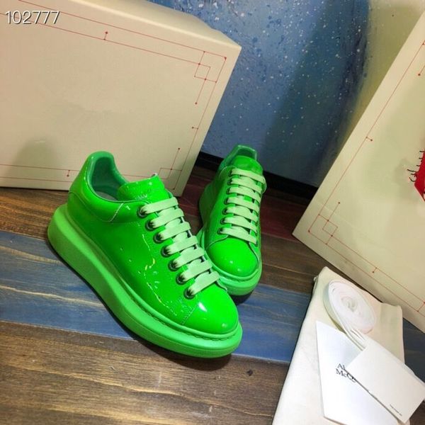 

2023 new luxury men womens fashion casual shoes loafers designer classic rubber platform leisure comfort four 0529, Black