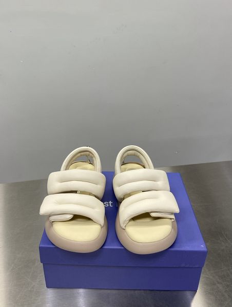 

casual shoes 2023 luxury design women sandals treasure sofa slipper size 35-40, Black