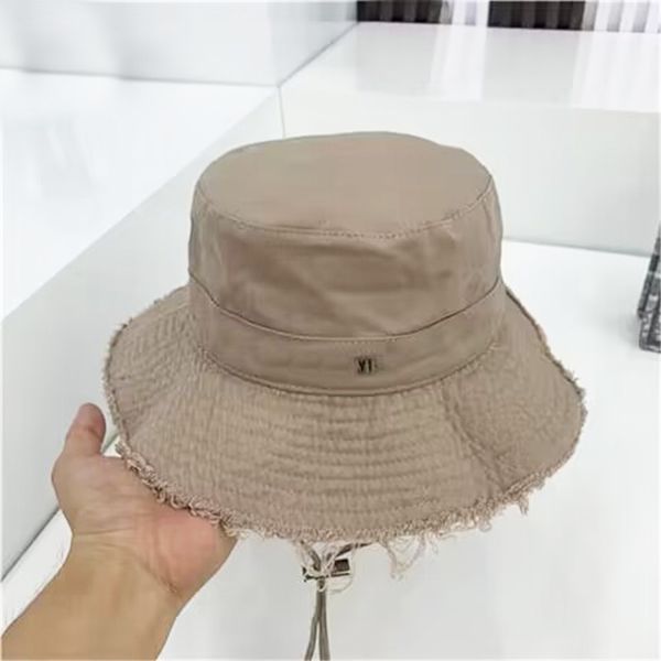 

womens designer hat with drawstring adjustable bucket hats le bob frayed brim metal letter casquette solid color cotton comfortable luxury c, Blue;gray