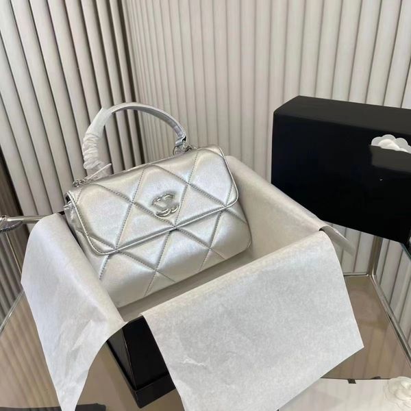 

2023 new xiangjia sheepskin ringer chain bag one shoulder bag crossbody bag premium commuter tote bag retro makeup