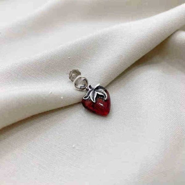 

20% off 2023 new designer jewelry necklace ring 925 strawberry earrings bracelet simple small fresh old glue dropping effect earrings female, Silver