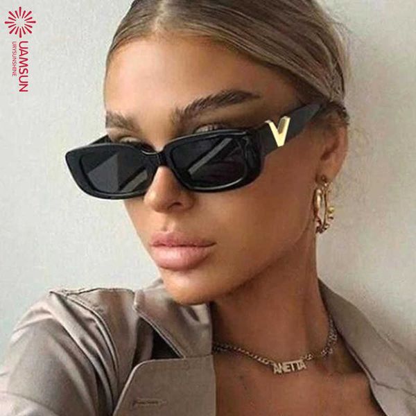 

2022 women retro small frame square sunglasses, White;black