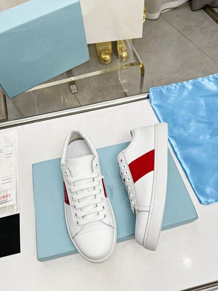 

2023new designer sneaker casual shoes leather sneakers embroidered stripes white shoes flat 0529, Black