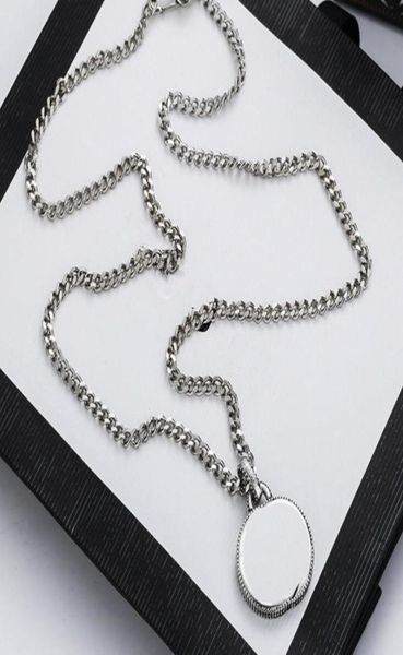 

2022 luxury letter silver chain necklace retro couple necklaces men and women pendant designer jewelry gift5784140