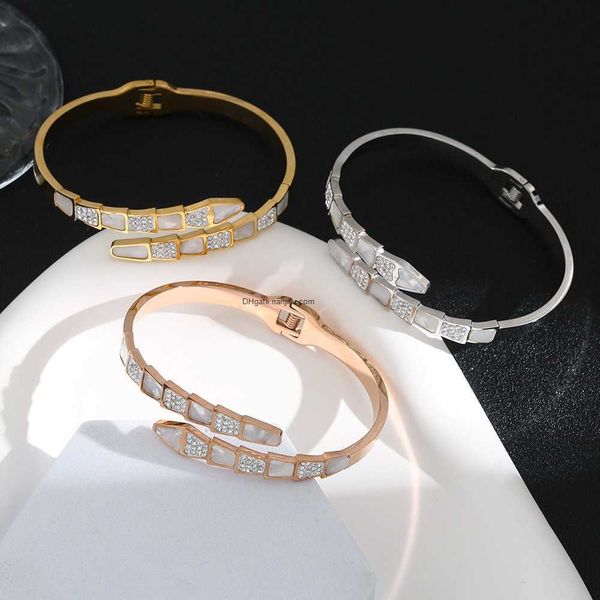 

designer luxury belgary brand fashion snake shaped fritillaria silver titanium steel 18 k ins wind gold plated diamond non fading female bra, Black