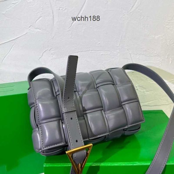 

2023 designer shoulder bag bags crossbody bottegas evening girl cassette one colors woven tofu mini leather pillow versatile women mslr