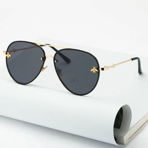 

new round large frame little bee women's sunglasses versatile glasses retro premium sunglasses men, White;black