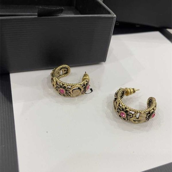 

2023 new designer jewelry bracelet necklace ring chrysanthemum doubles net red temperament women's earrings, Golden