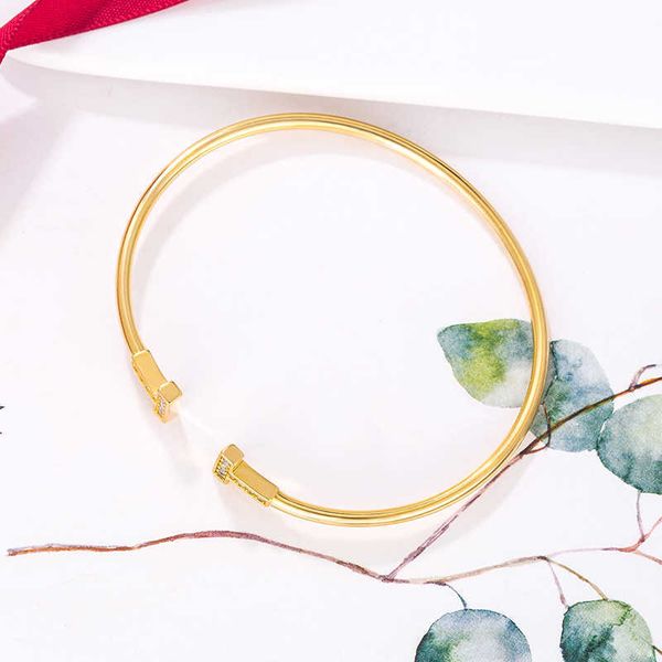 

high version guangzhou bairuisheng jewelry factory 1688 double t open bracelet female bracelet star same style tiffay ring simple and lightw, Black