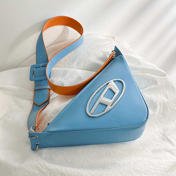 

designer bag suitcase and dinner popular design fashion shoulder bag 2023 new women's korean version foreign style solid color triangle