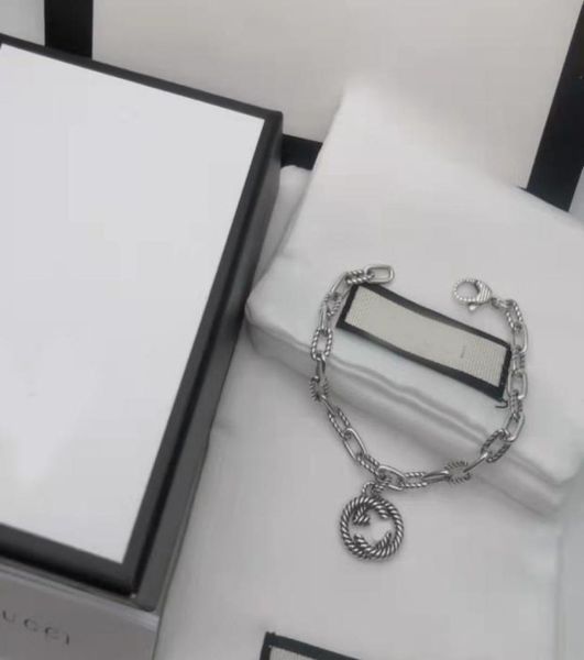 

2021 new charm bracelets double interlocking retro ed pattern ladies bracelet with box9215187, Golden;silver