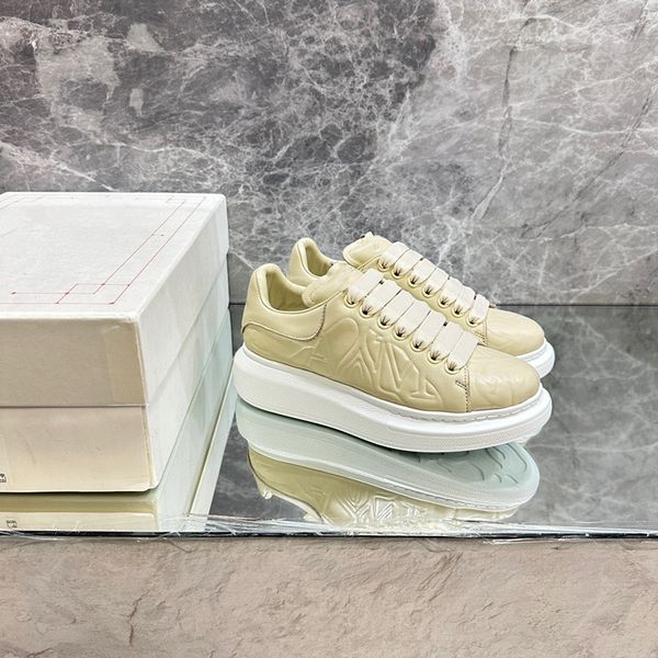

2023 new brand designer casual shoes womens low sole canvas shoes leather black white original sole sneakers 0529
