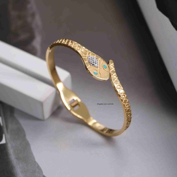 

designer luxury belgary brand bracelet decorative style printed snake shaped green eye snake head spring opening bracelet titanium steel bra, Black