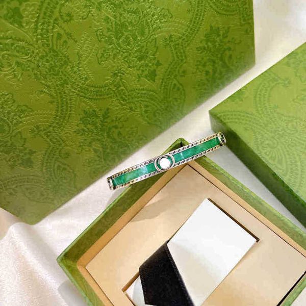 

2023 new designer jewelry bracelet necklace ring enamel used style dripping glue green interlocking male female lovers bracelet, Black