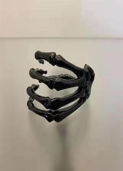 

raf simons show the same skeleton grab color contrast minority design personalized fashion hip hop bracelet63456307182477, Silver