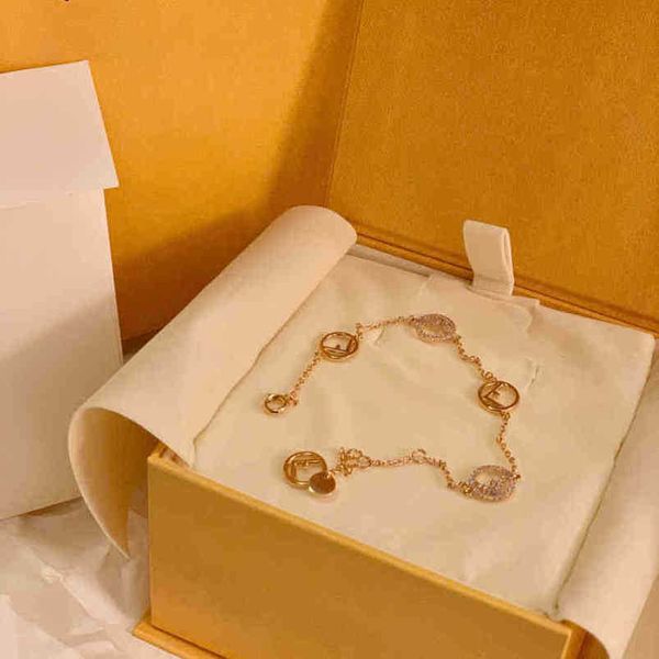 

2023 new designer jewelry bracelet necklace ring home / net red bracelet hollow inlaid diamond, Black