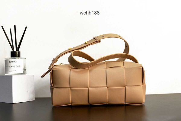 

2023 designer chest bag bags bottegas 18cm evening girl brick cassettes waistpack women leather women's woven single-shoulder crossbody