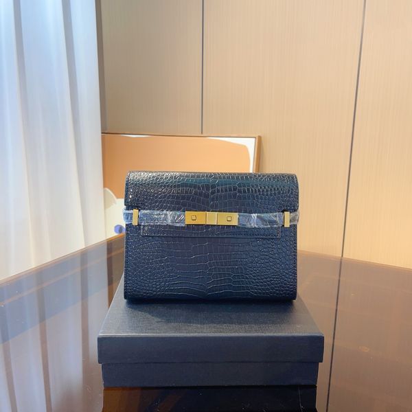 

light luxury style retro everything classic crocodile design leather women's small square bag hardware buckle one shoulder bag party/da