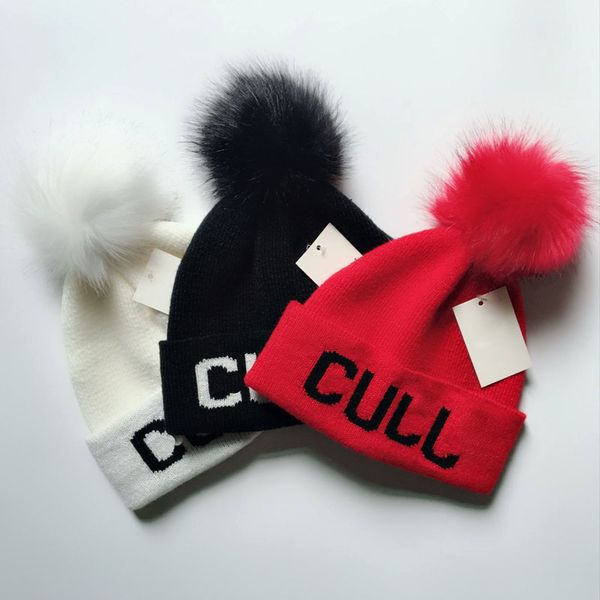 

Warm Bobble Hat Beanie Designer Beanie Bonnet Fitted Hats Winter Hat Christmas Hat Bucket Hat Knitted Hat Spring Skull Caps Wool Hat for Men and Women Red Hat