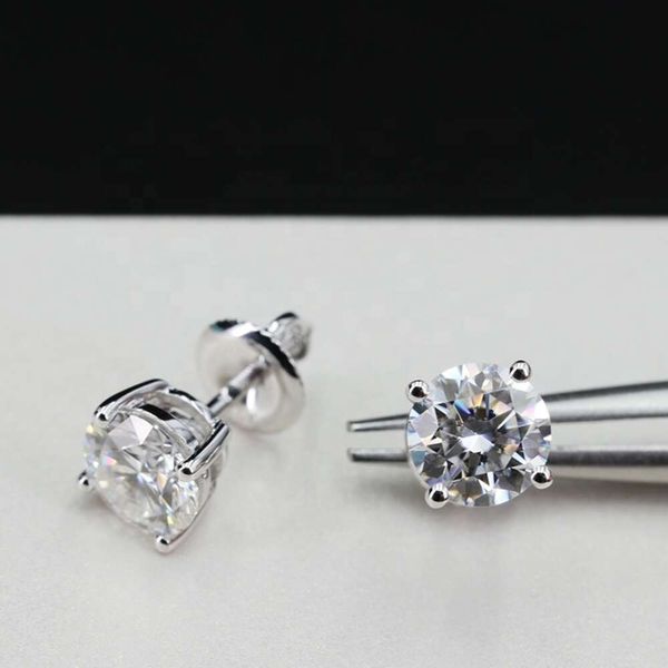 

Fashion New Designs Moissanite Diamond Earrings 14K White Gold Stud Earring