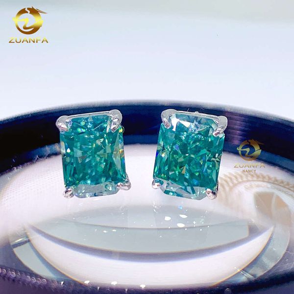 

Hot Sale Fine Jewelry Hip Hop Sterling Sier Blue Moissanite Screw Back Stud Earring